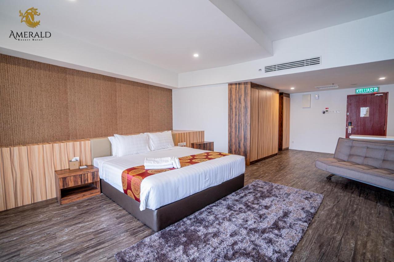Amerald Resort Hotel Desaru Pengerang Extérieur photo